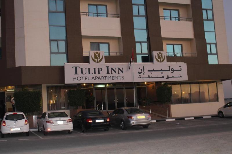 Tulip Inn Royal Suites Adschman Exterior foto